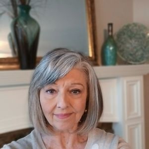 Meet your Posher, Debbie